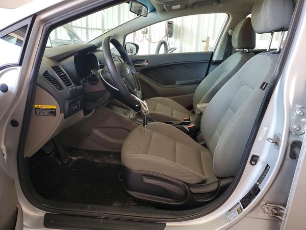 2016 KIA FORTE GL (Middle-Low Grade)