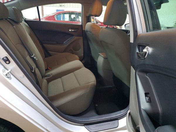 2016 KIA FORTE GL (Middle-Low Grade)
