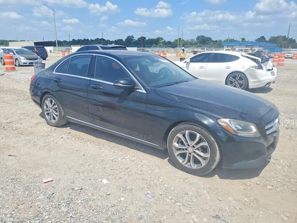 2016 MERCEDES-BENZ C-CLASS C300 — Passenger 3/4