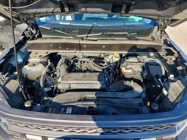 2025 FORD BRONCO BIG BEND — Engine bay