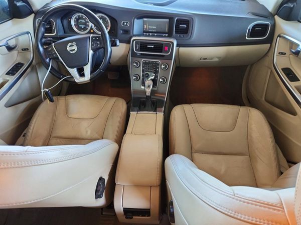 2013 VOLVO S60