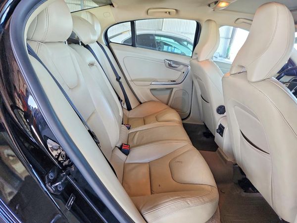 2013 VOLVO S60