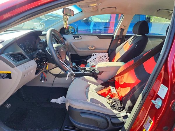 2015 HYUNDAI SONATA SE, ECO — DENT