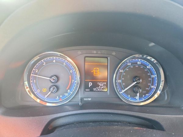 2019 TOYOTA COROLLA
