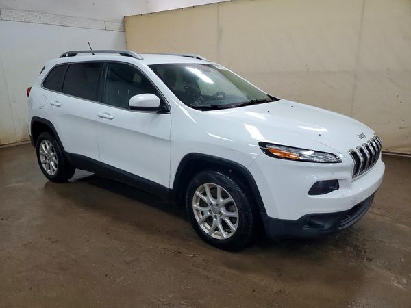 2014 JEEP CHEROKEE Latitude — Passenger 3/4