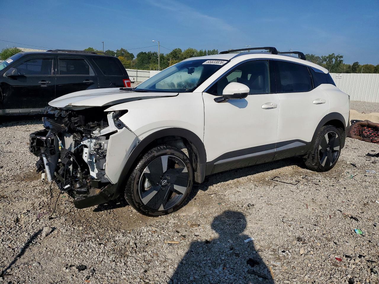 2025 NISSAN KICKS
