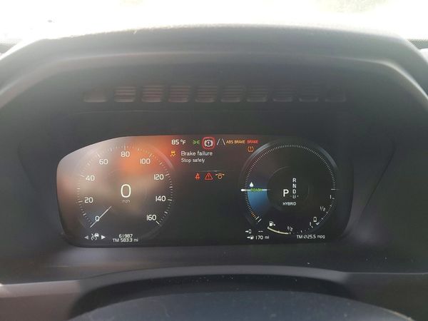 2021 VOLVO XC90 Momentum