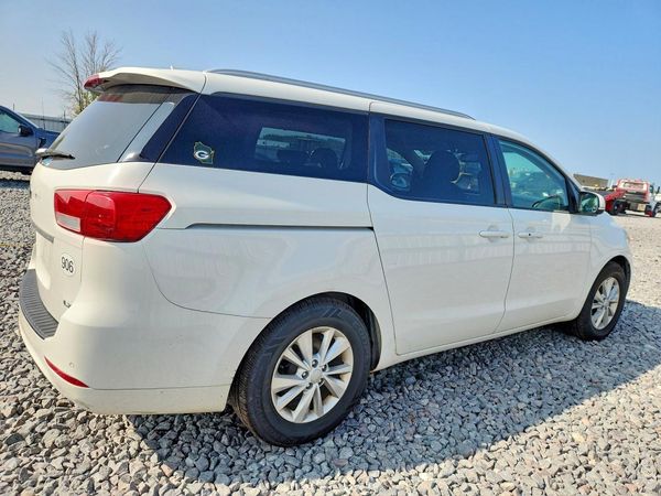 2017 KIA SEDONA LX