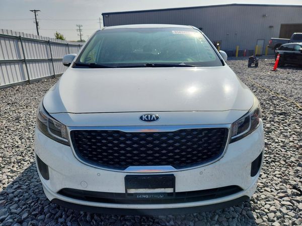 2017 KIA SEDONA LX