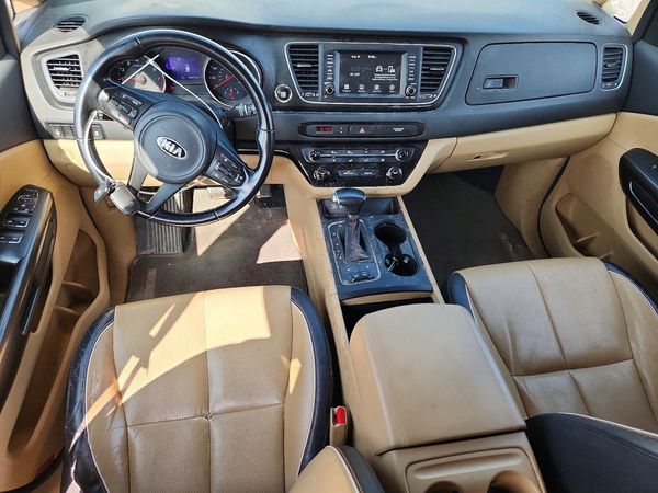 2017 KIA SEDONA LX