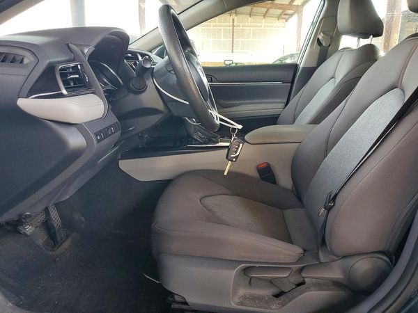 2019 TOYOTA CAMRY