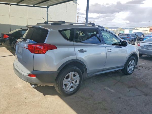 2015 TOYOTA RAV4 LE (X Grade)