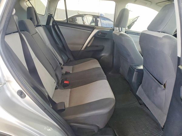2015 TOYOTA RAV4 LE (X Grade)