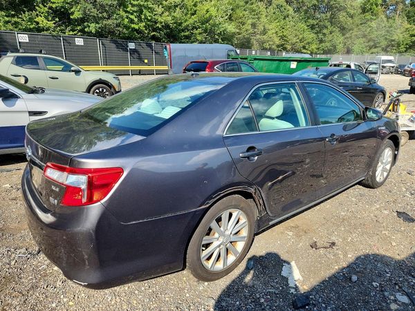2014 TOYOTA CAMRY SOLA Hybrid