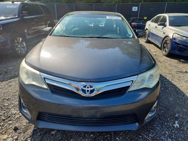 2014 TOYOTA CAMRY SOLA Hybrid