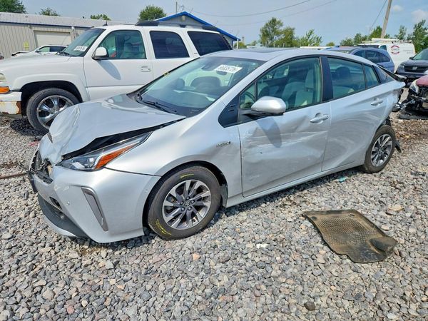 2022 TOYOTA PRIUS
