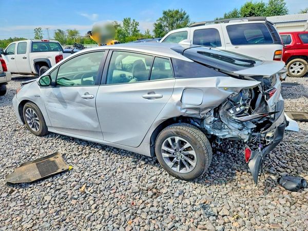 2022 TOYOTA PRIUS