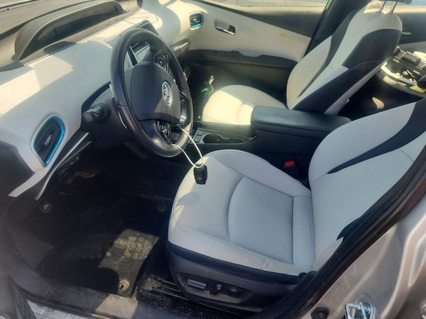 2022 TOYOTA PRIUS
