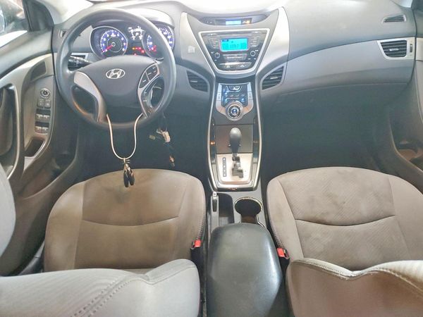 2013 HYUNDAI ELANTRA