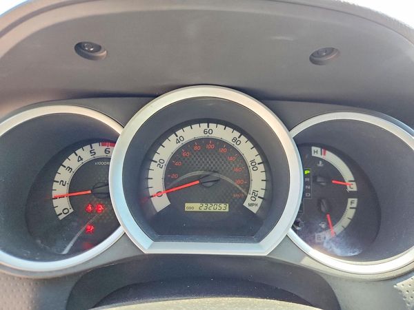 2014 TOYOTA TACOMA Delux Grade