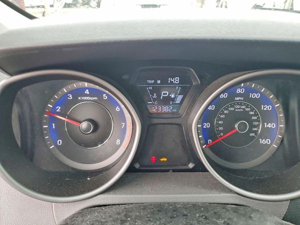 2014 HYUNDAI ELANTRA