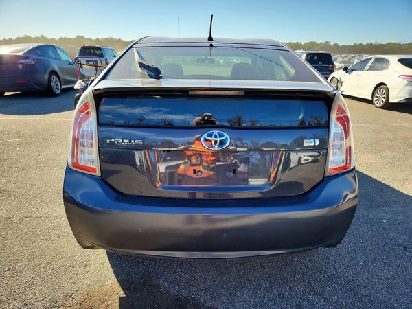 2015 TOYOTA PRIUS — DIRR