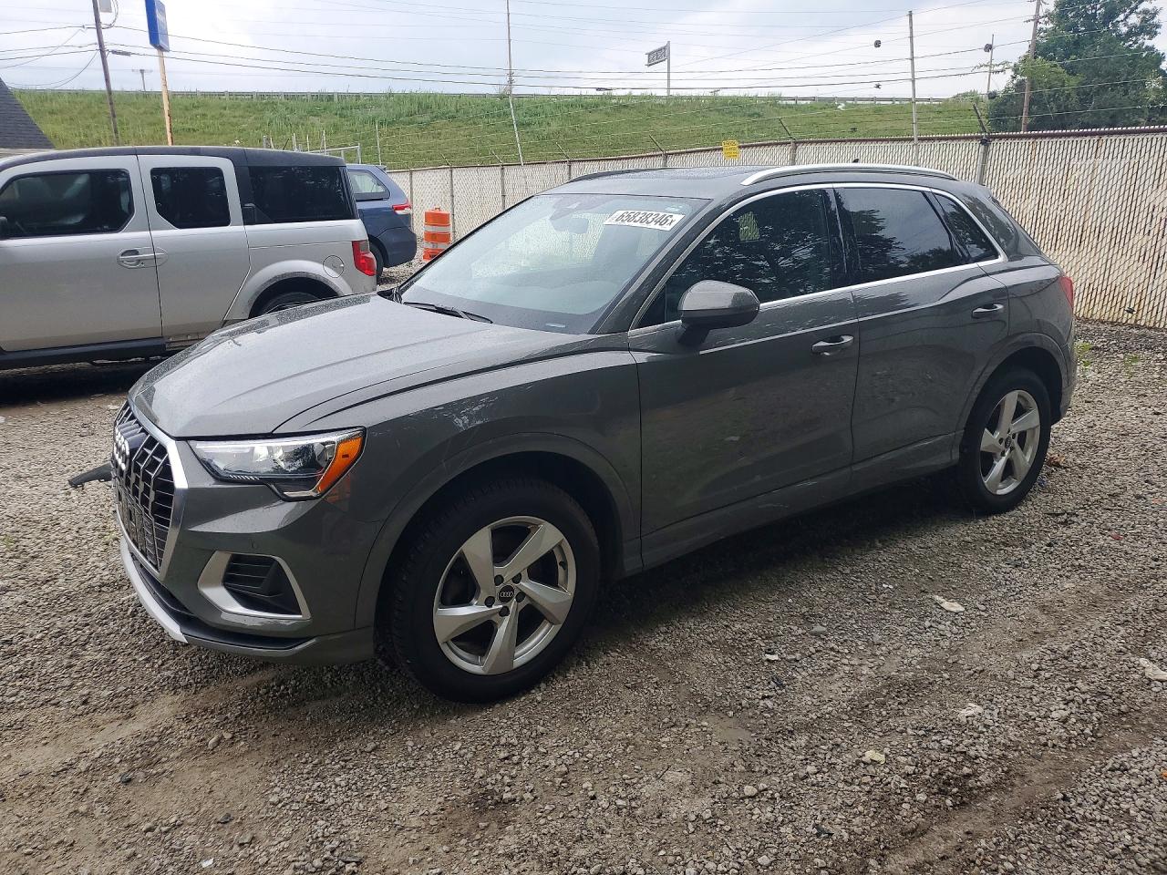 2022 AUDI Q3 quattro Premium