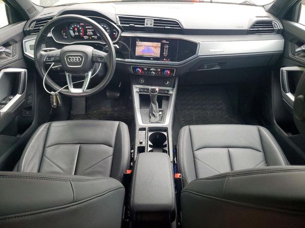 2022 AUDI Q3 quattro Premium