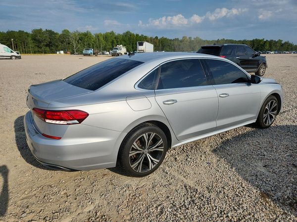 2021 VOLKSWAGEN PASSAT