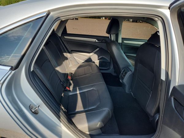 2021 VOLKSWAGEN PASSAT