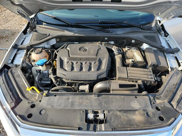 2021 VOLKSWAGEN PASSAT