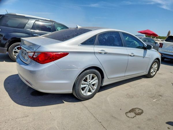 2012 HYUNDAI SONATA