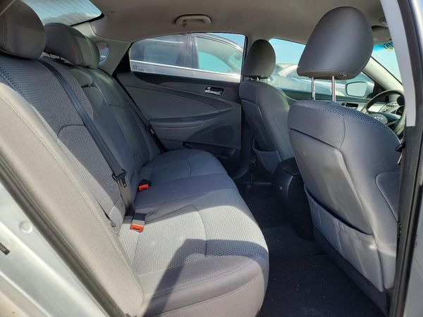 2012 HYUNDAI SONATA