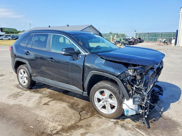 2020 TOYOTA RAV4 XLE HV — Passenger 3/4