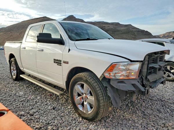 2019 RAM 1500 CLASSIC SLT