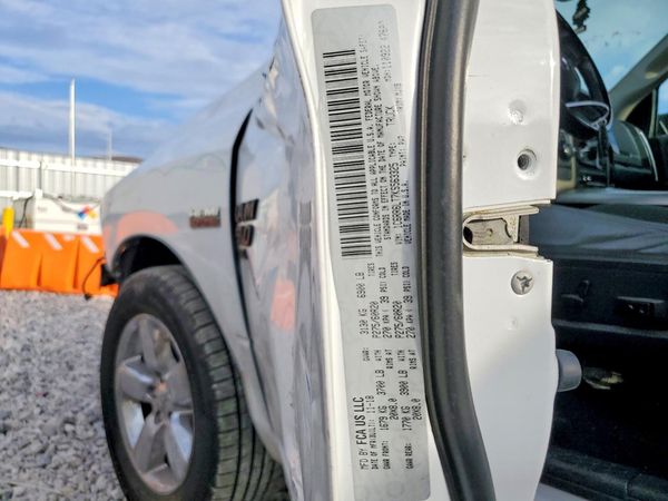 2019 RAM 1500 CLASSIC SLT