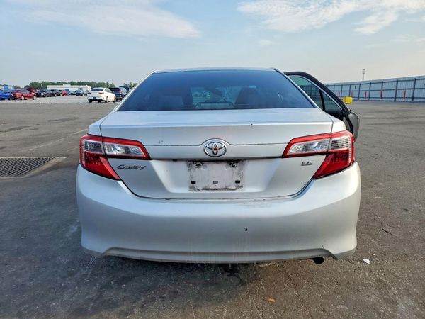 2014 TOYOTA CAMRY