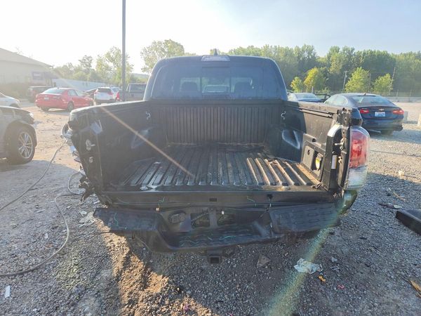 2020 TOYOTA TACOMA SR5