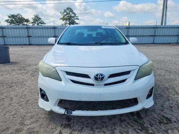 2013 TOYOTA COROLLA