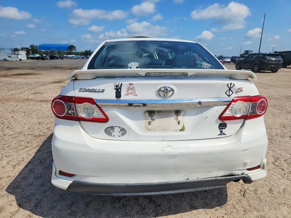 2013 TOYOTA COROLLA