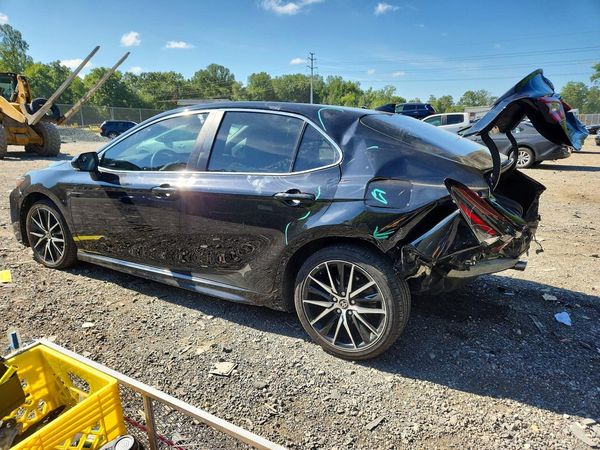 2024 TOYOTA CAMRY