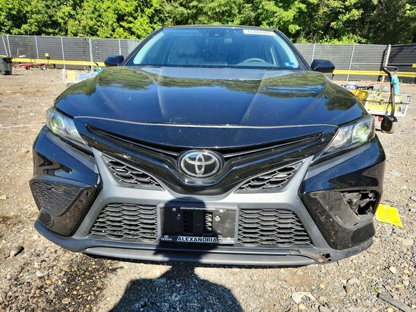 2024 TOYOTA CAMRY