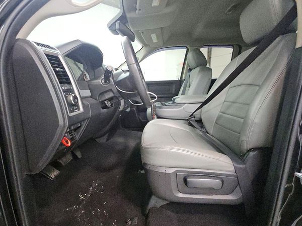 2017 RAM 1500 ST — DENT