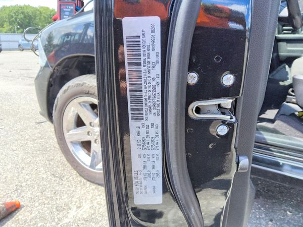 2017 RAM 1500 ST — VINS
