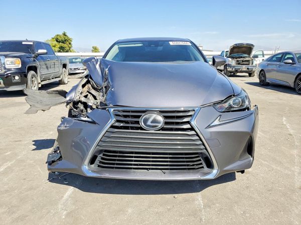 2018 LEXUS IS