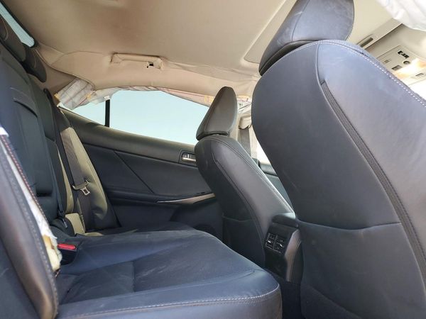 2018 LEXUS IS