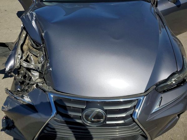 2018 LEXUS IS