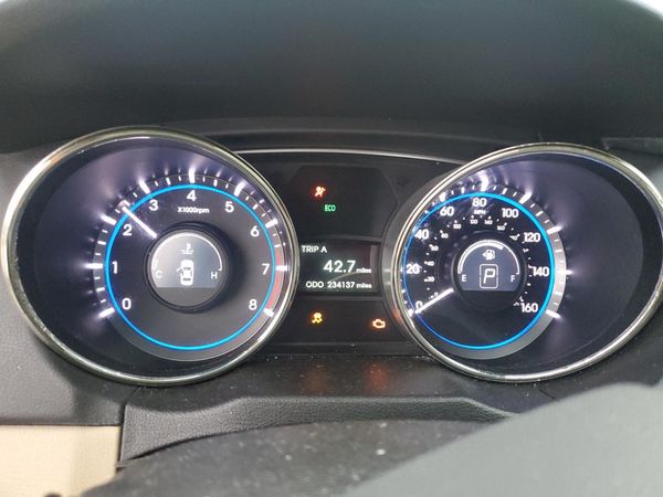 2012 HYUNDAI SONATA