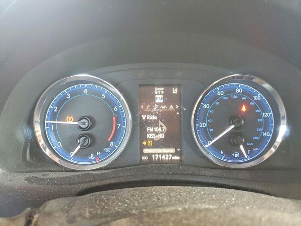 2017 TOYOTA COROLLA