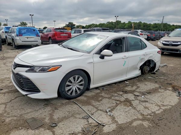 2019 TOYOTA CAMRY LE Hybrid